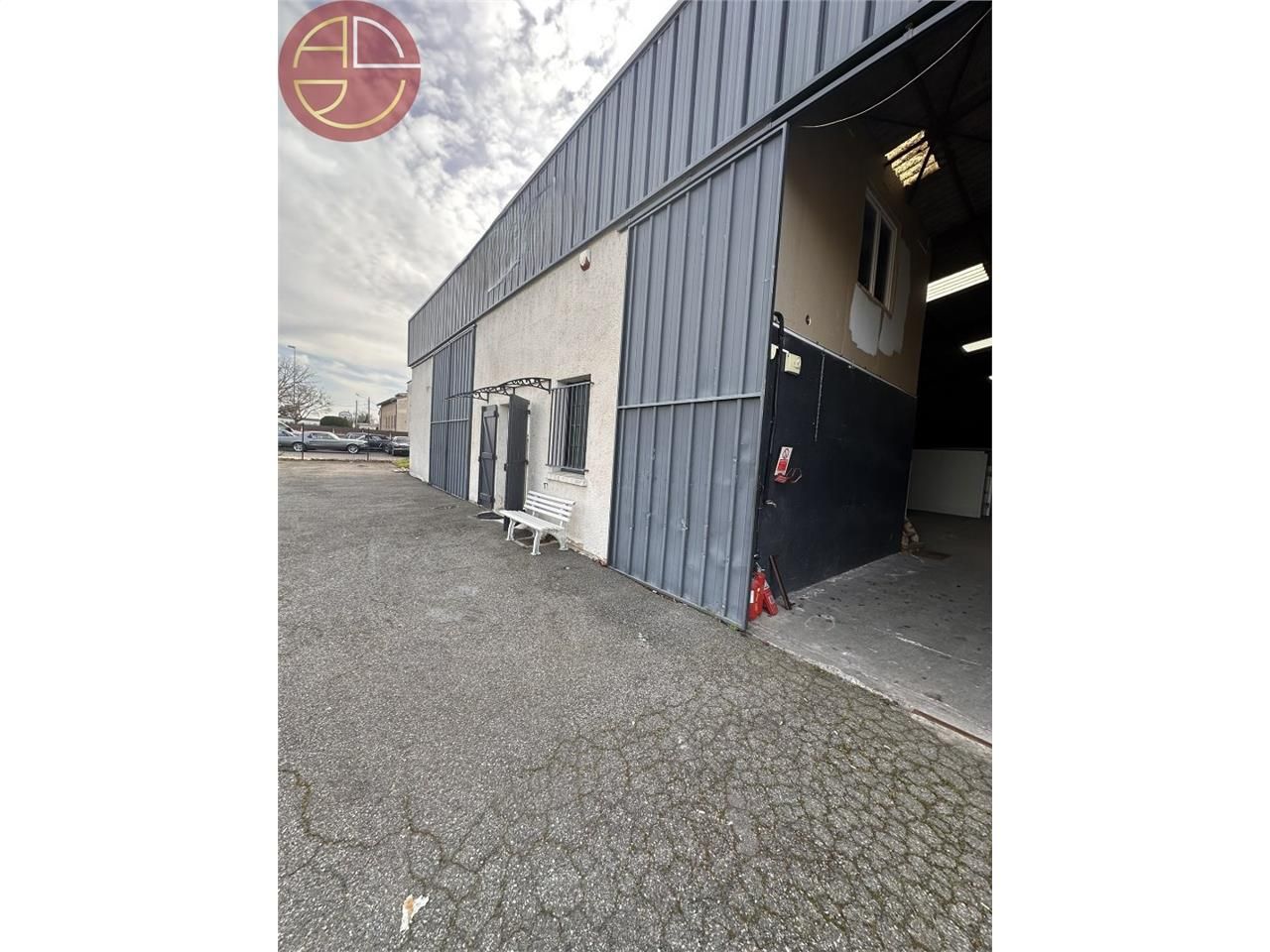 1200 m² pour ce local en location à Saint alban