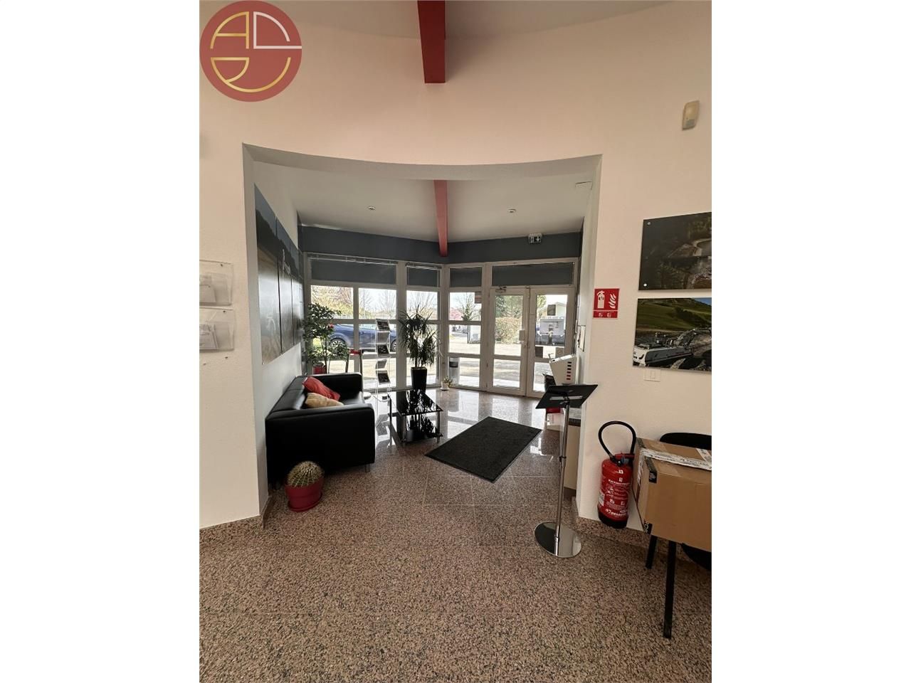 Location local 380 m² à L''UNION