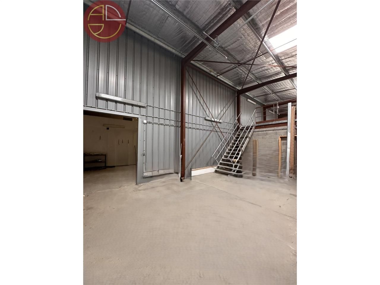 Location local 450 m² à TOURNEFEUILLE