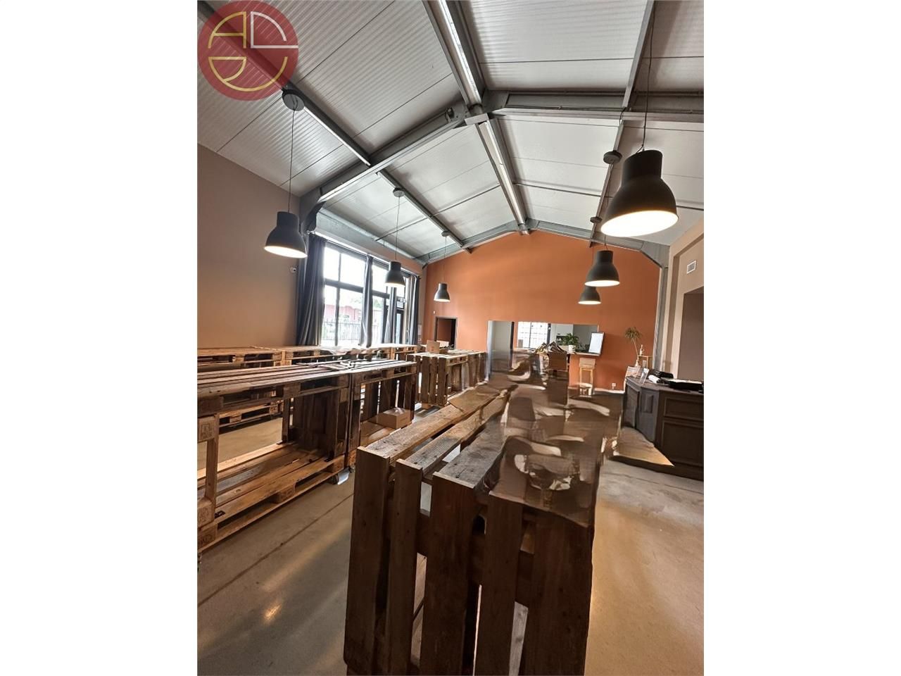 Location local commercial 450 m² à TOULOUSE