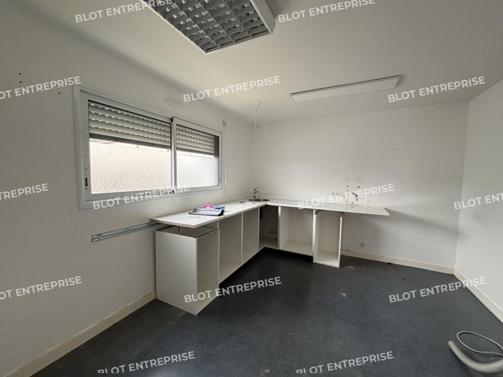 Location bureaux 100 m² non divisibles