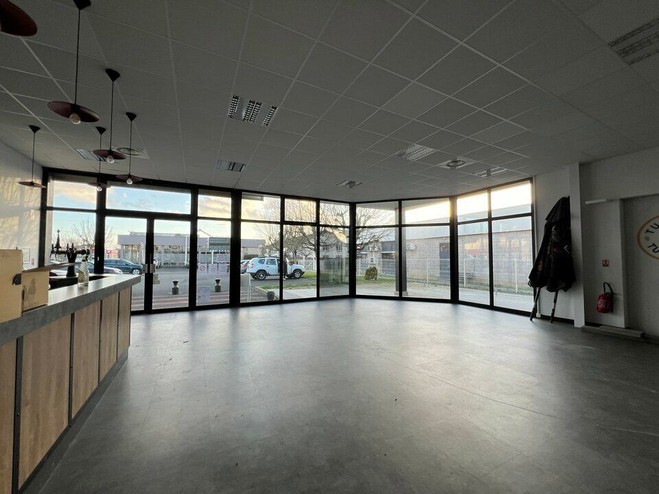 Vente local commercial 236 m² non divisibles