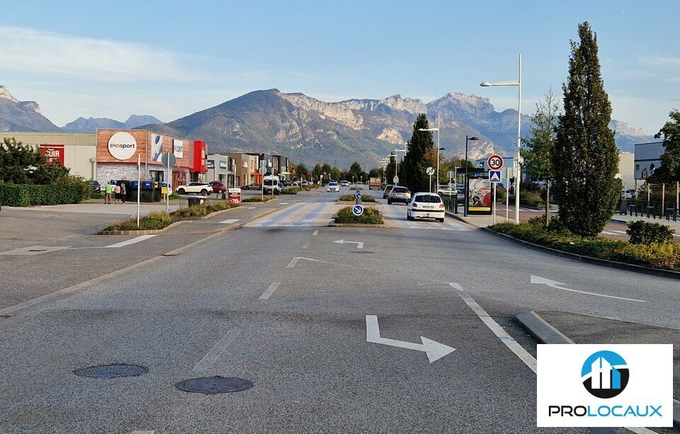 Location local commercial 491 m² non divisibles