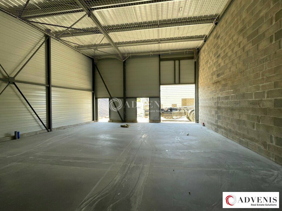 Vente local d''activites 653 m² divisibles à partir de 70 m²
