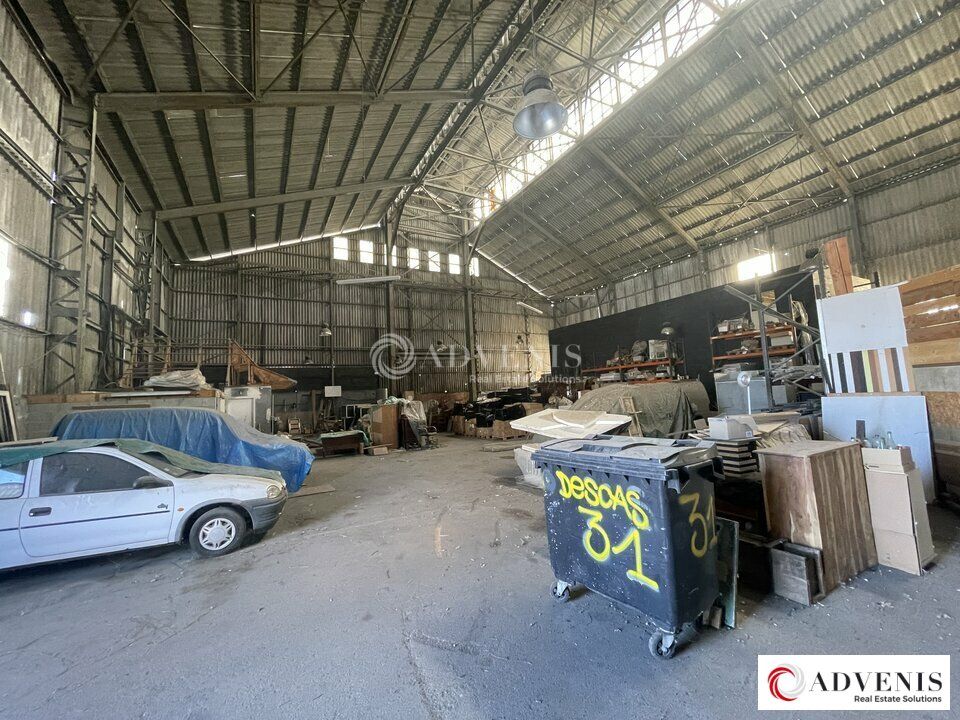 A LOUER - BATIMENT D'ACTIVITE DE 969 M² - PROCHE CENTRE BORDEAUX