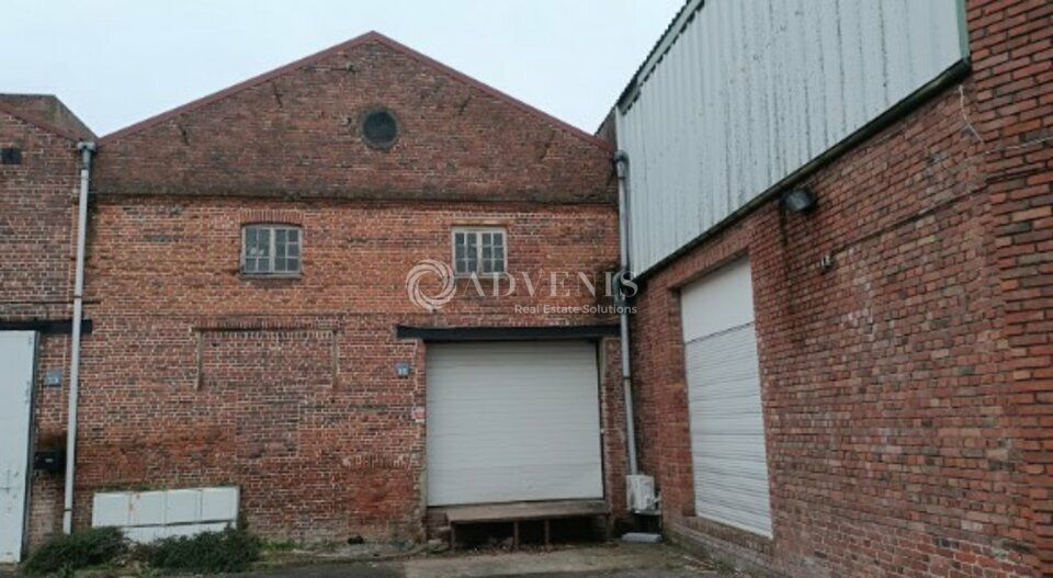 PARC DE LA PLAINE | ENTREPÔT DE 903 M² 