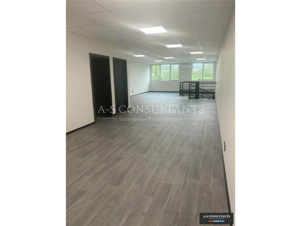 Location bureaux 120 m² non divisibles