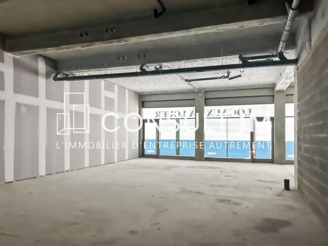 Location local commercial 152 m² non divisibles