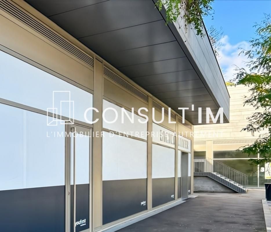 Location local commercial 424 m² non divisibles