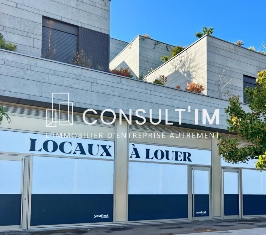 Location local commercial 106 m² non divisibles