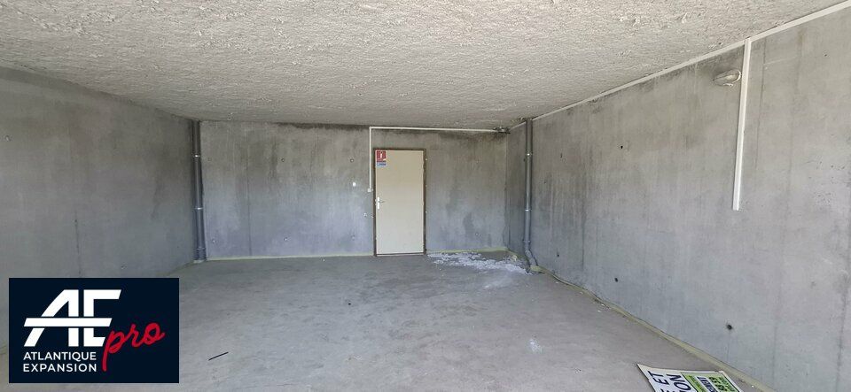 Location local commercial 41.99 m² non divisibles