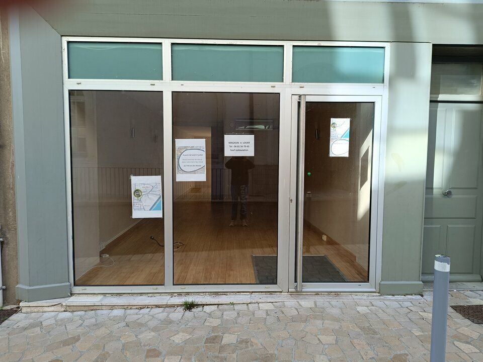 Location local commercial 70 m² non divisibles