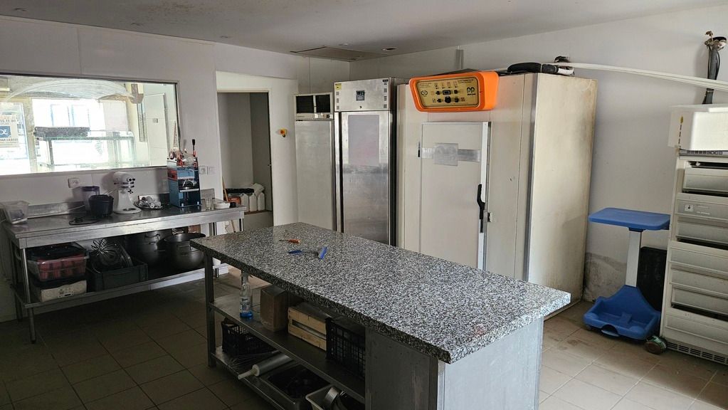 Vente fonds de commerce 93 m² à CAHORS