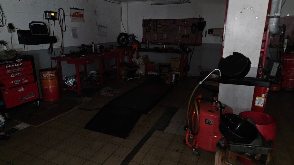 Vente fonds de commerce 600 m² à CAHORS