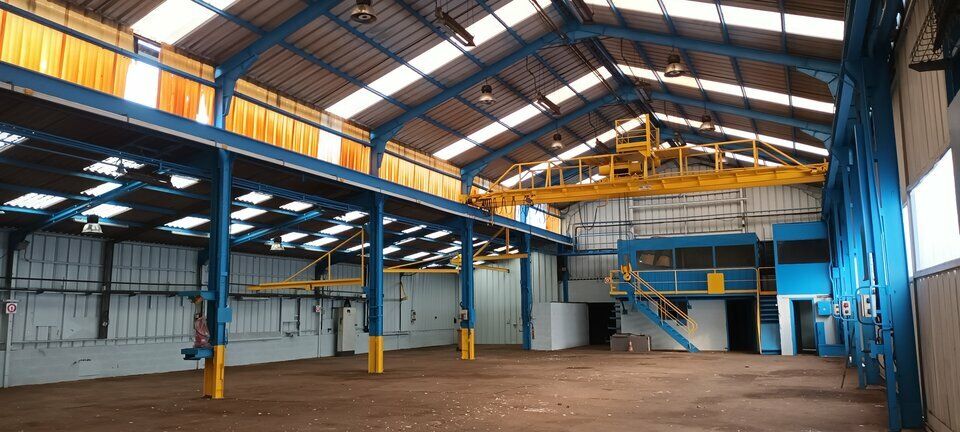 Location local d''activites 1310 m² non divisibles