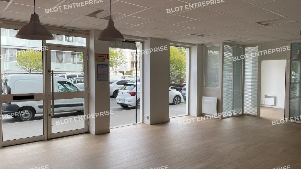 Location bureaux 117 m² non divisibles