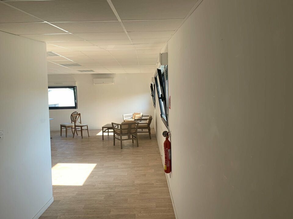 TOURS SUD VEIGNE PROCHE CHAMBRAY - D910 - A LOUER BUREAUX DE 88 M² AVEC 2 PARKINGS