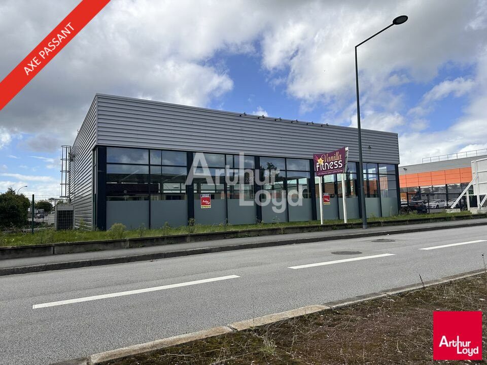 Location local d''activites 500 m² divisibles à partir de 250 m²