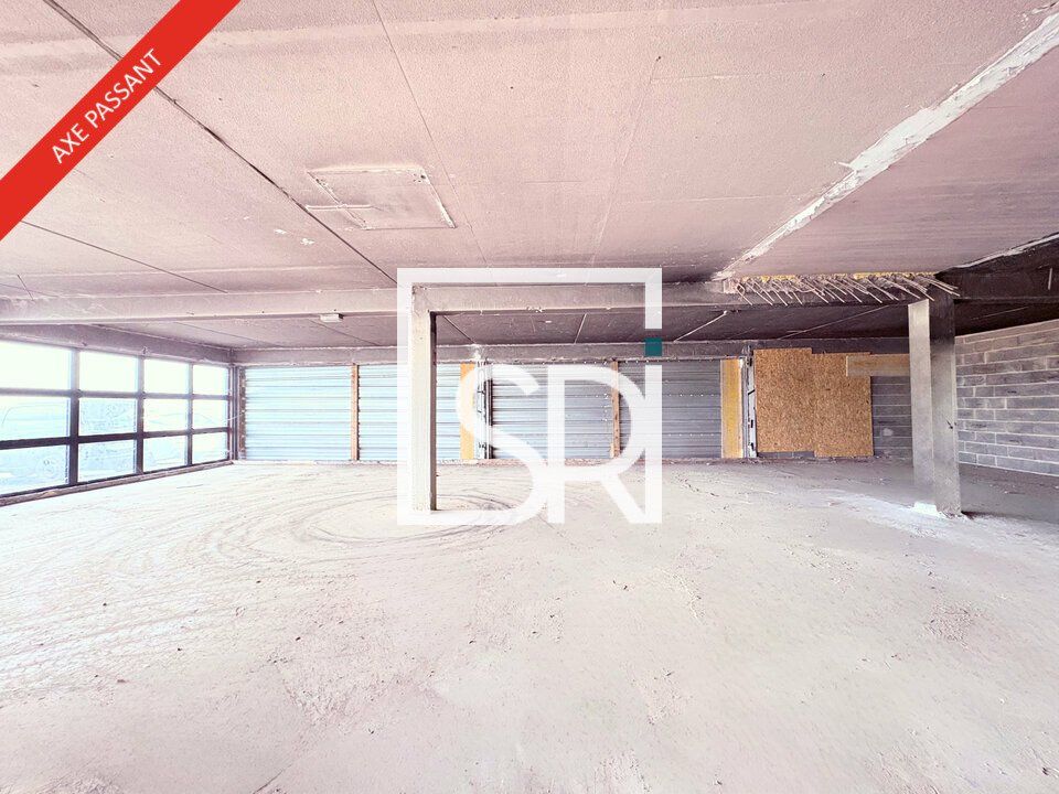 Location local commercial 858 m² divisibles à partir de 418 m²
