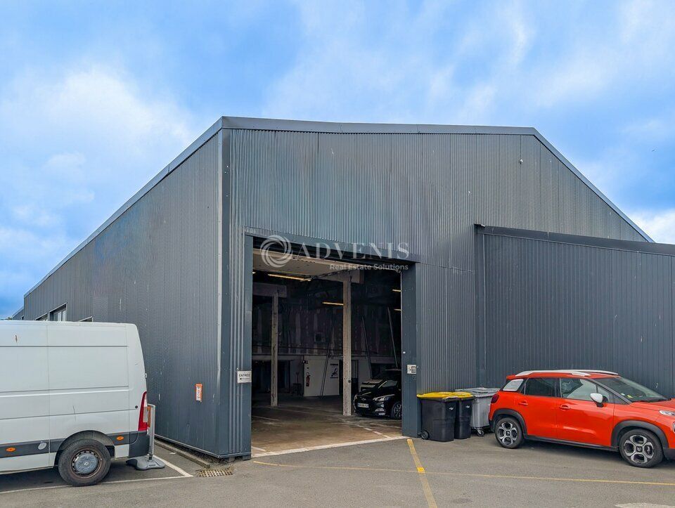 Location local d''activites 530 m² non divisibles