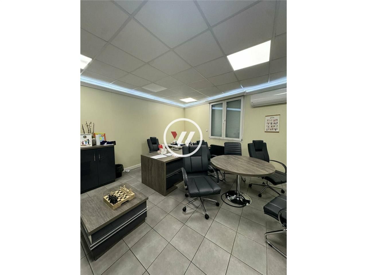 GRAND TERRAIN + DÉPÔT + BUREAUX