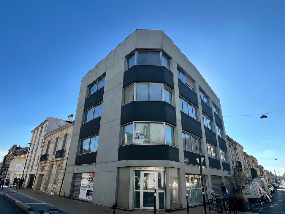 Vente bureaux 688 m² non divisibles