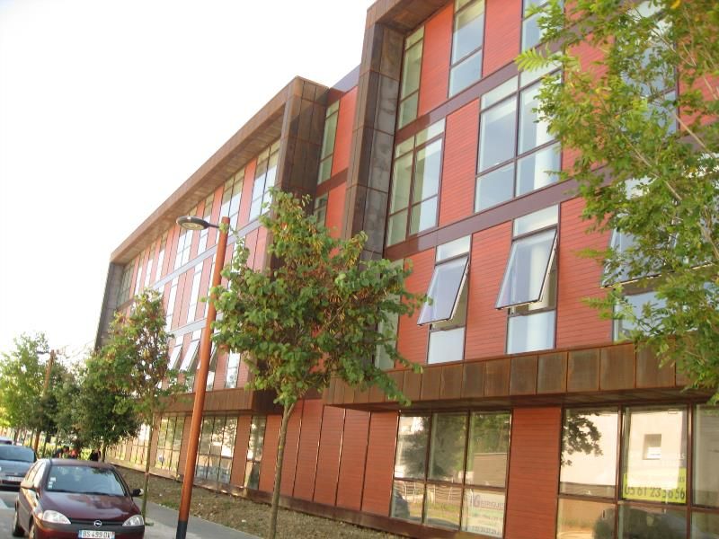 Location bureau - 706 m²