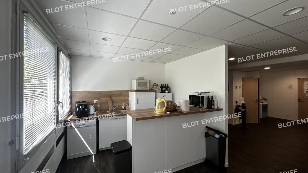 Location bureaux 222 m² non divisibles