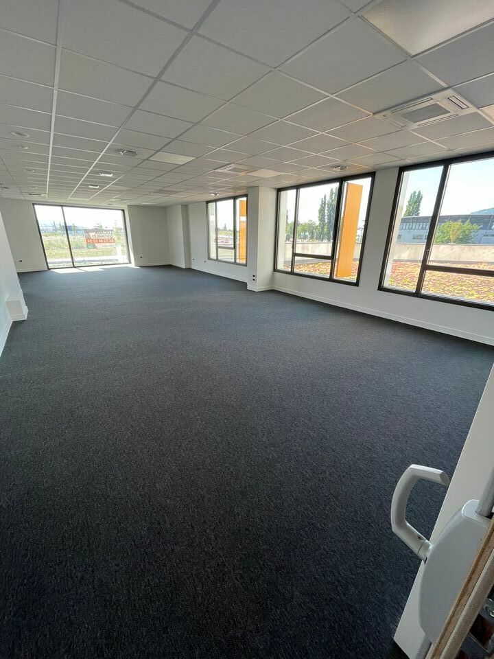 Location bureaux 145 m² non divisibles