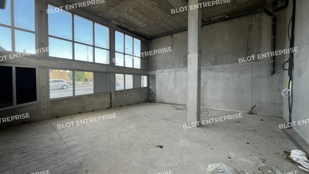 Location local commercial 75 m² non divisibles