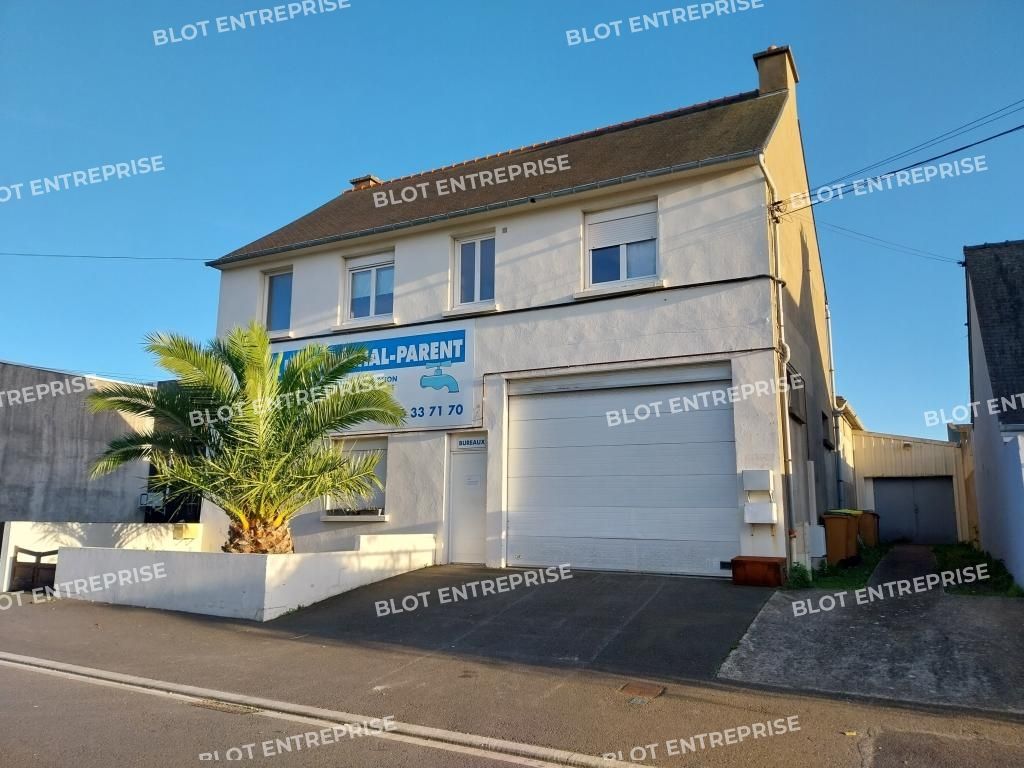 Location entrepôts 324 m² non divisibles