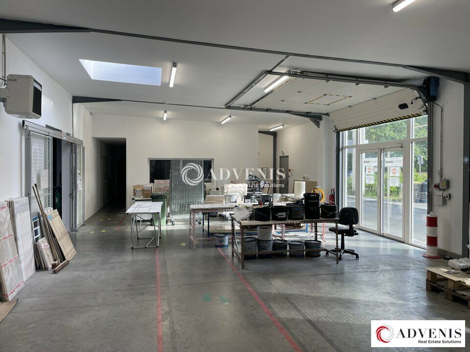 A LOUER - BATIMENT DE 2675 M² SUR 7000 M² DE TERRAIN - PROXIMITE A63 IMMEDIATE