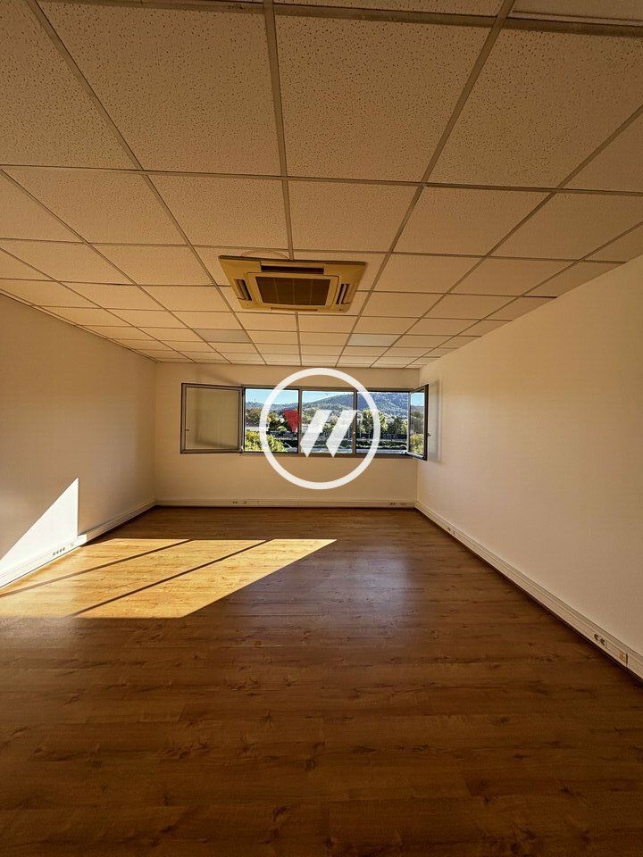 LOCAL PROFESSIONNEL/BUREAU A LOUER ! 