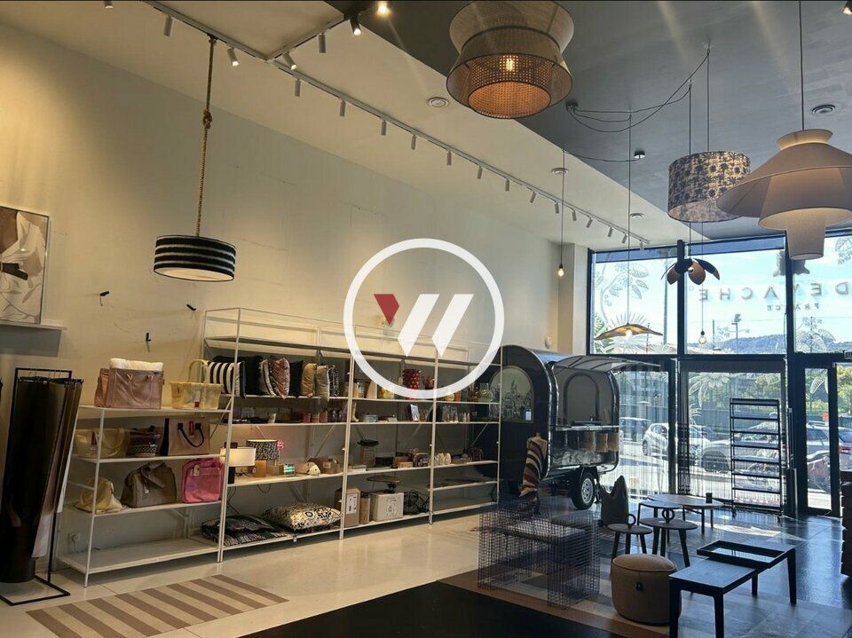 MAGNIFIQUE LOCAL COMMERCIAL ! 