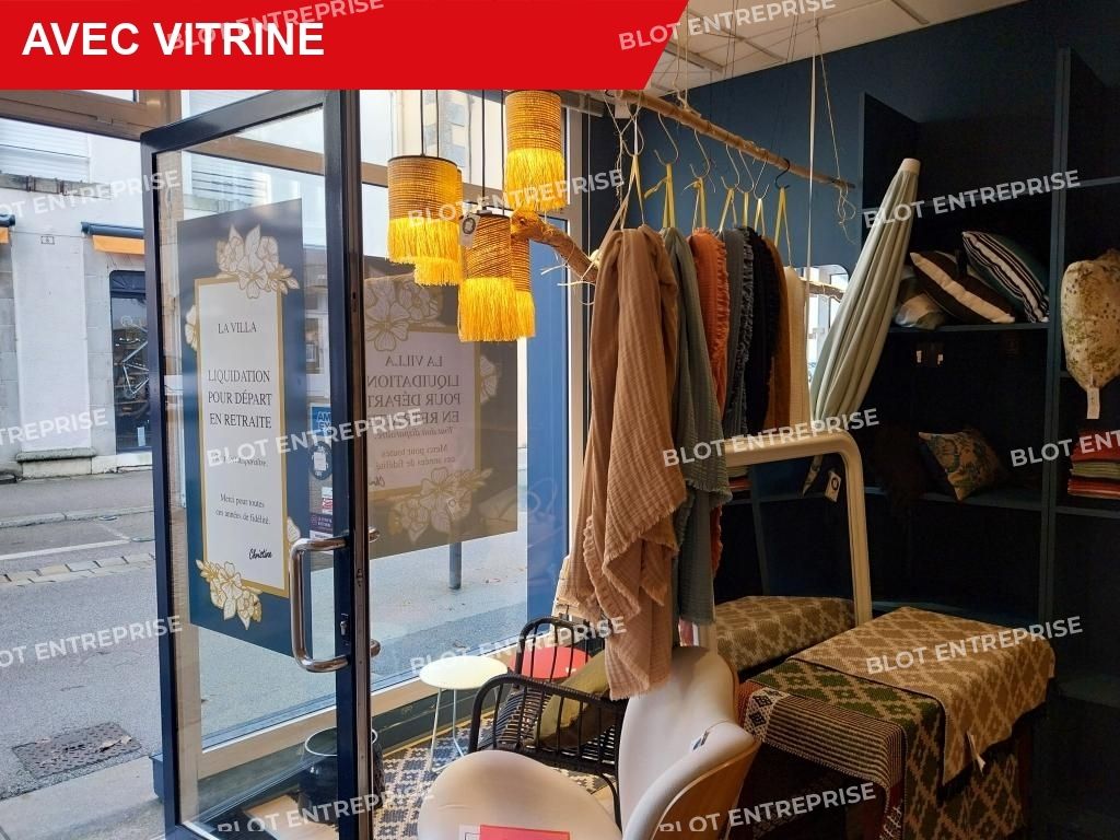 Location local commercial 97 m² non divisibles