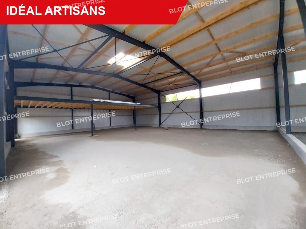 Location entrepôts 260 m² non divisibles