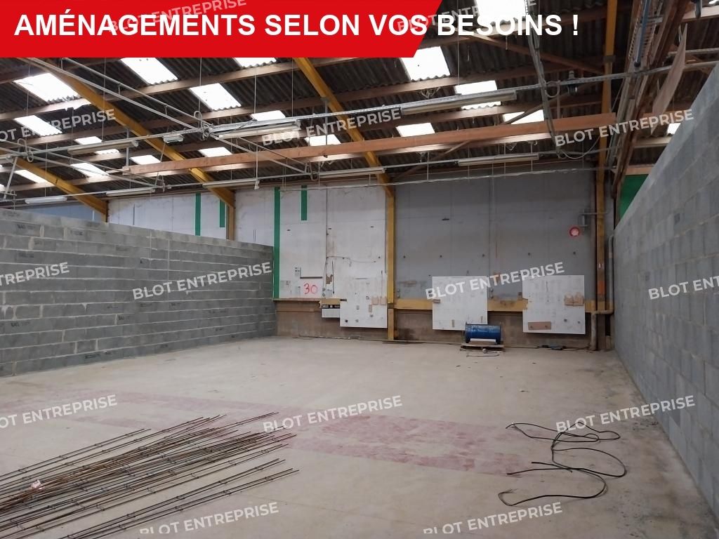 Location entrepôts 1100 m² non divisibles