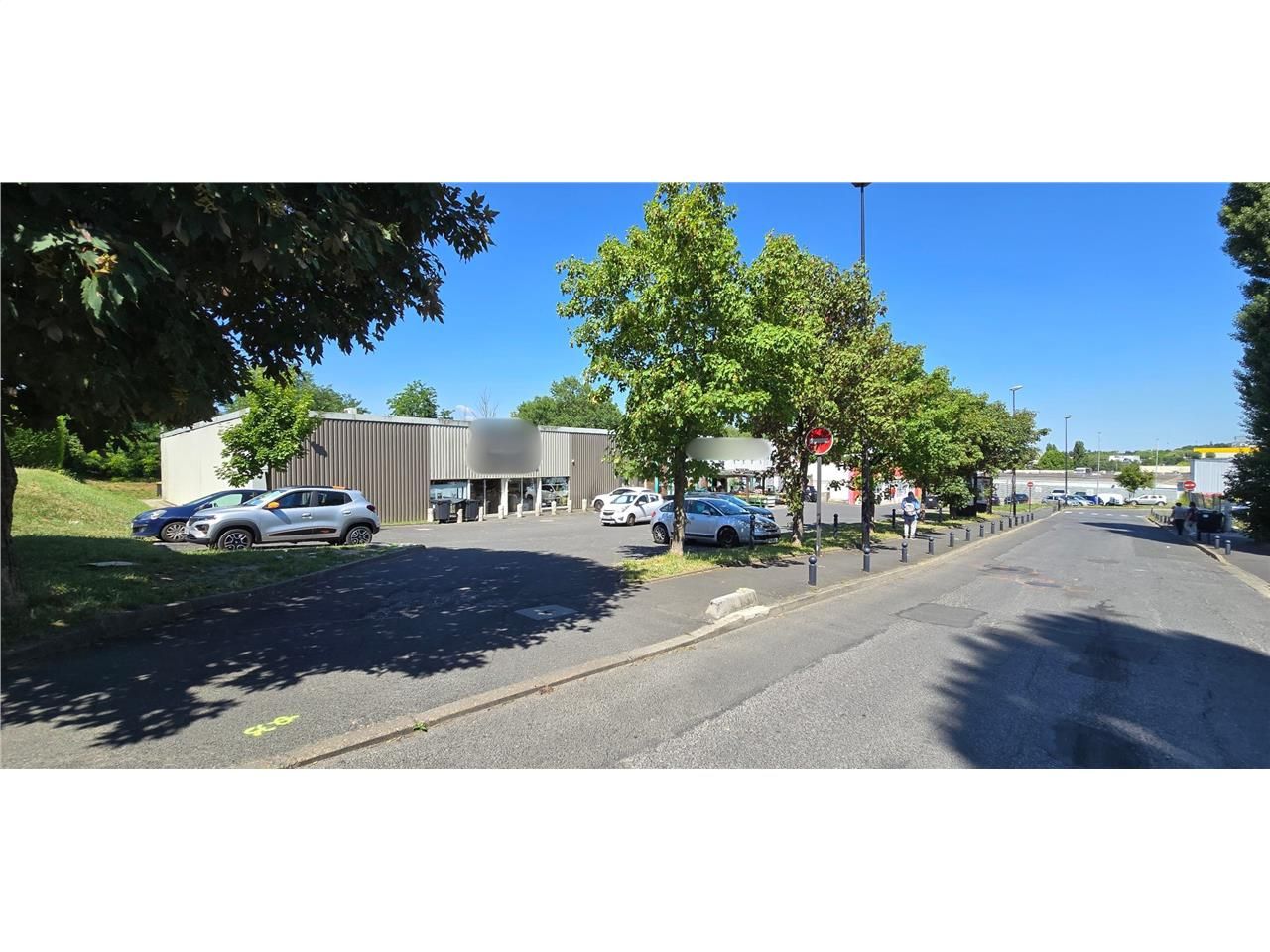 Location local commercial 723 m² à Champigny-sur-Marne