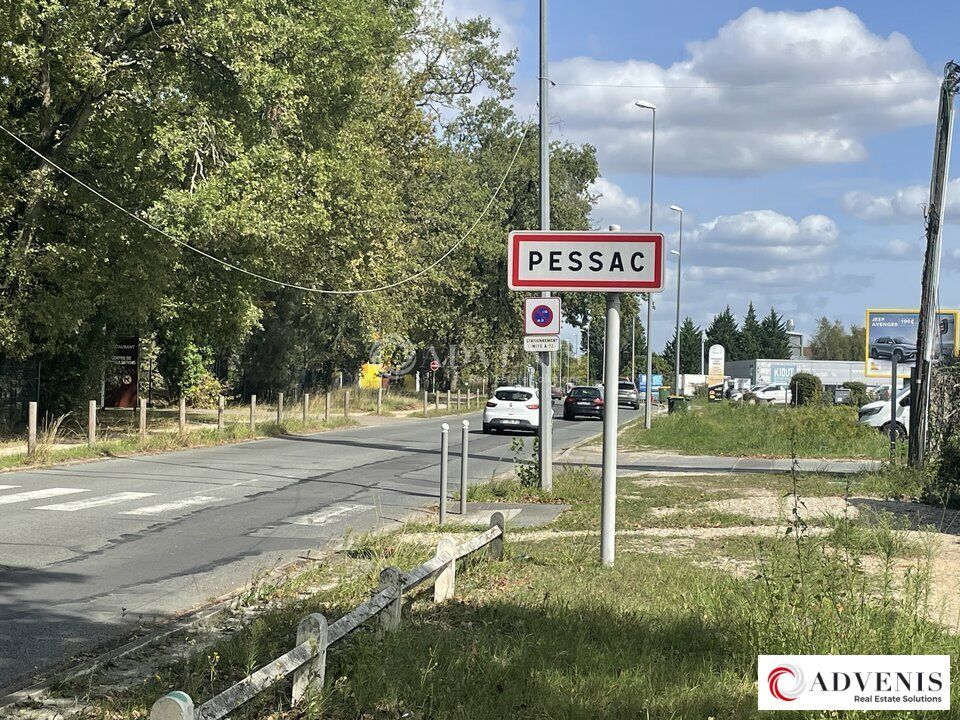 Location local d''activites 400 m² non divisibles