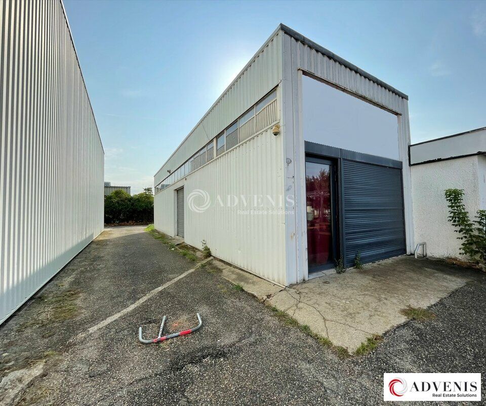 Location local d''activites 230 m² non divisibles