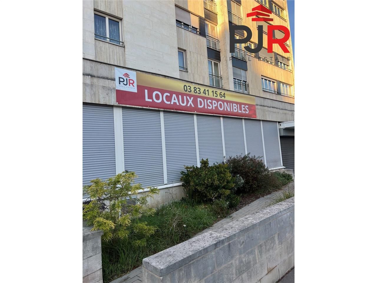 Location local commercial 382 m² à Nancy