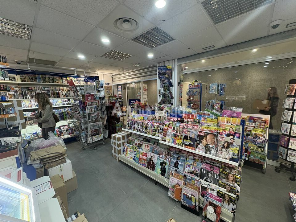 A VENDRE - FONDS DE COMMERCE TABAC ET PRESSE - 38m2