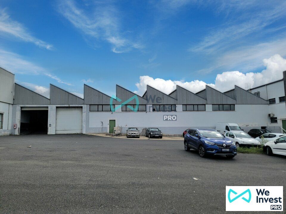 Activité/Entrepôt à vendre - 6825 m²