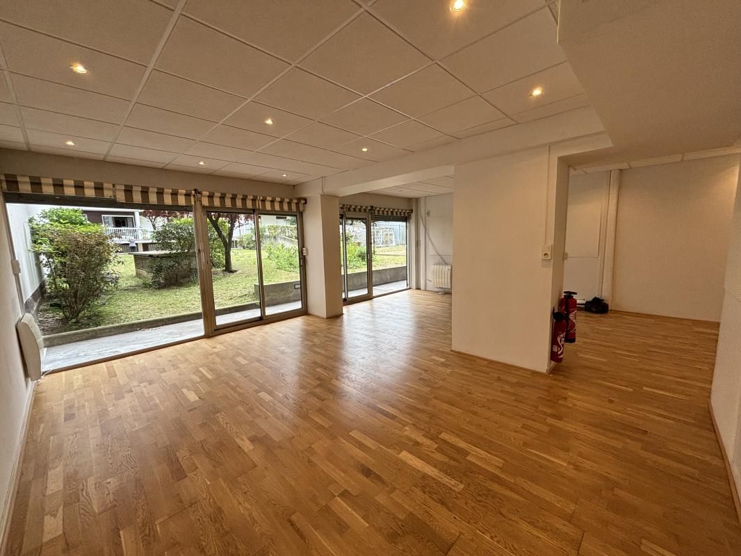 Location bureaux 102 m² non divisibles