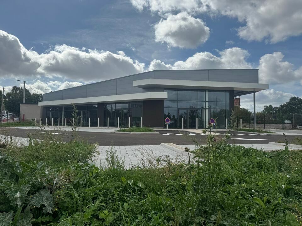 Location local commercial 519 m² divisibles à partir de 232 m²