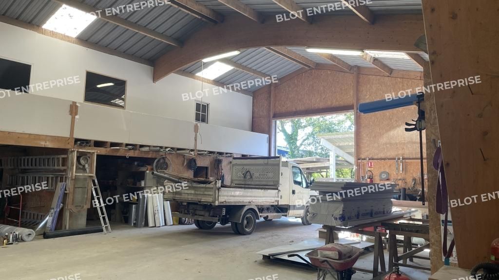 Location entrepôts 653 m² non divisibles