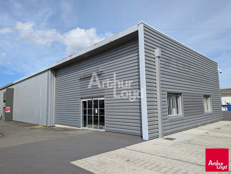 Location local d''activites 600 m² non divisibles