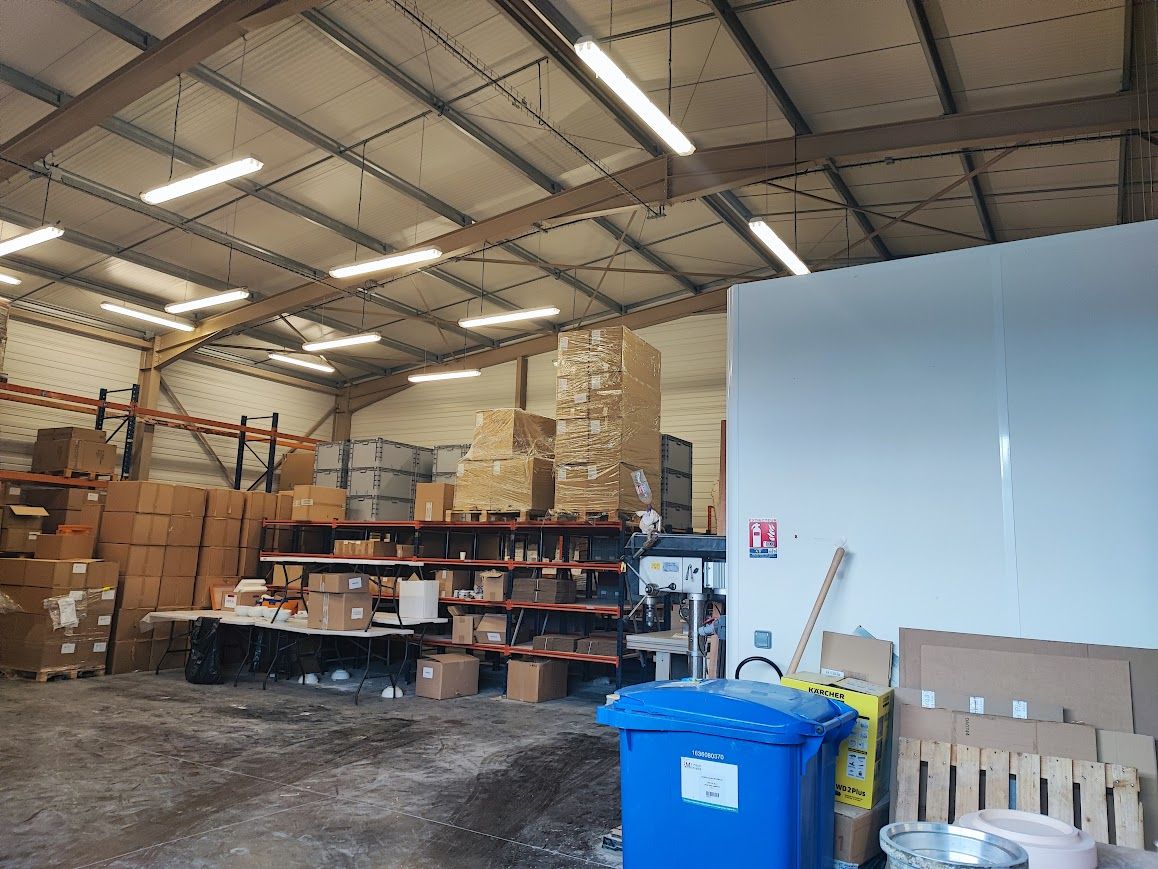 Location local 300.00 m² à ISLE