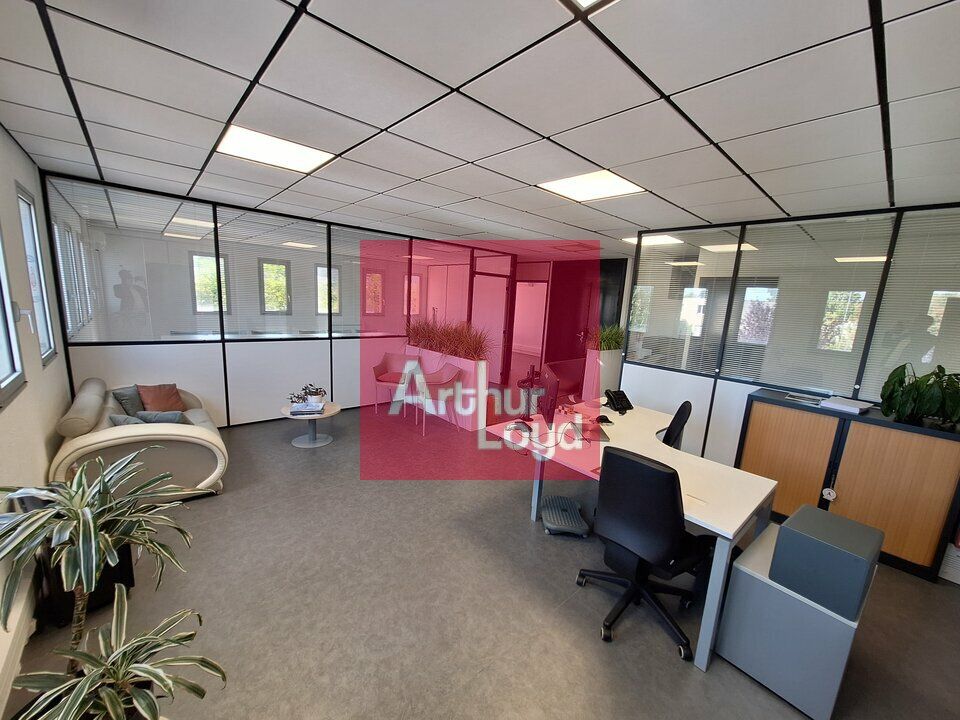 CLERMONT-FERRAND ZI BREZET A LOUER BUREAUX 130 M²
