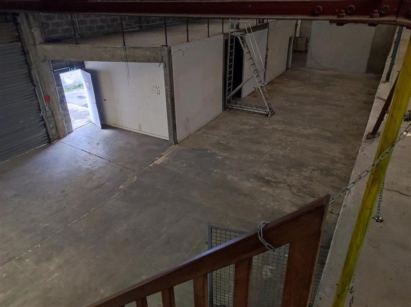 Location entrepot 717 m² à ST NAZAIRE